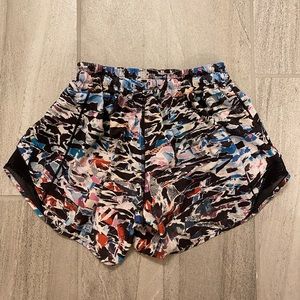 lululemon hotty hot shorts